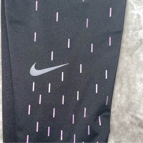 Nike Pro Cropped Dri-Fit  Reflective Linear Rain Capri Compression Leggings Sz S - Picture 4 of 8